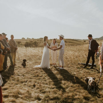 Szertartás a mező közepén – Petra és Balázs esküvője a fenntarthatóság jegyében